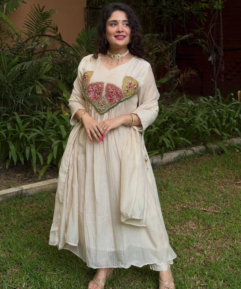 Cream chanderi embroidered kurta set