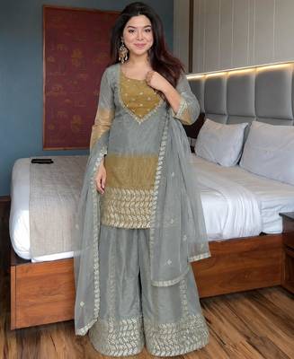 Grey silk blend embroidered palazzo set 2
