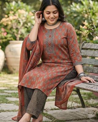 Maroon floral printed cotton kurta set 3