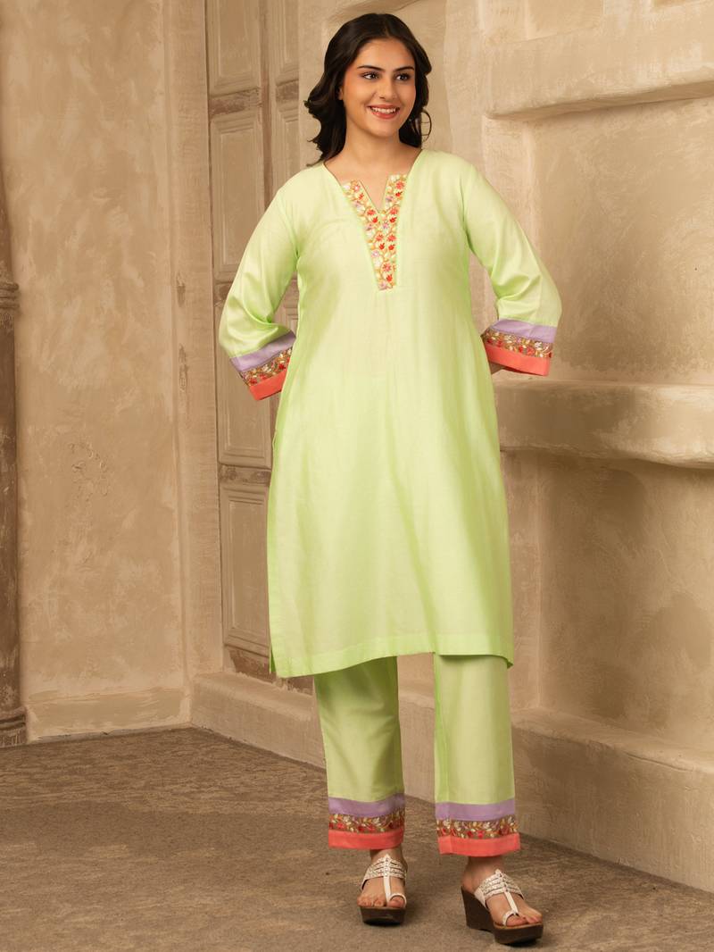 Green cotton kurta set with floral embroidery lace detailings