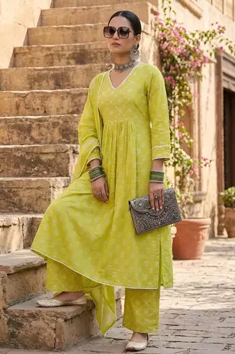 Green floral printed cotton kurta set