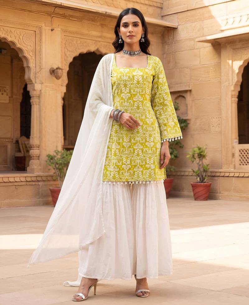 Green floral printed cotton kurta set
