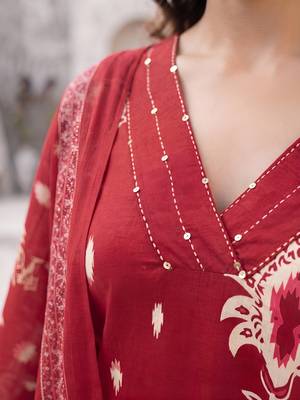 Red floral printed cotton kurta set 3