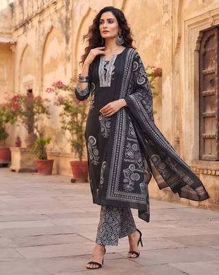 Black floral printed cotton kurta set 4