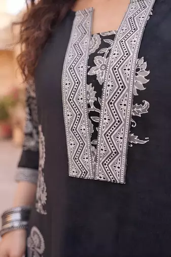 Black floral printed cotton kurta set