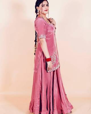 Pink crepe embroidered sharara set 3