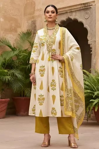 White floral printed cotton kurta set
