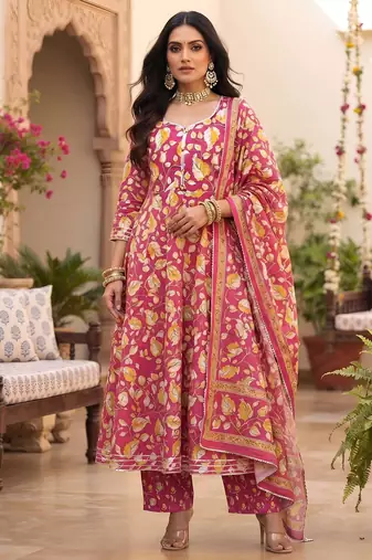 Pink floral printed cotton kurta set