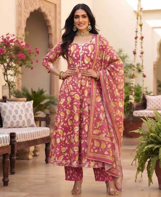 Pink floral printed cotton kurta set 4