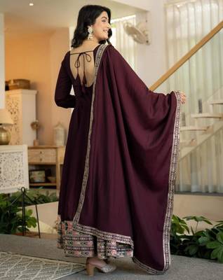 Wine silk blend embroidered anarkali set 4