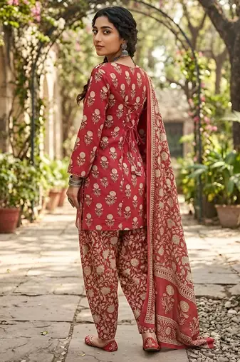 Pink floral printed cotton kurta set