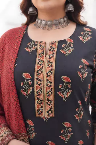 Black floral printed cotton kurta set