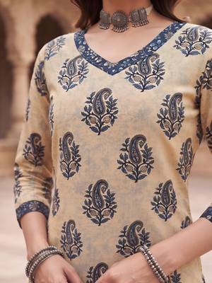 Beige floral printed cotton kurta set 5
