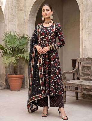 Black floral printed cotton kurta set 1