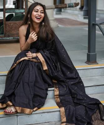 Black green linen jacuard work festival saree with unstitched blouse piece 4