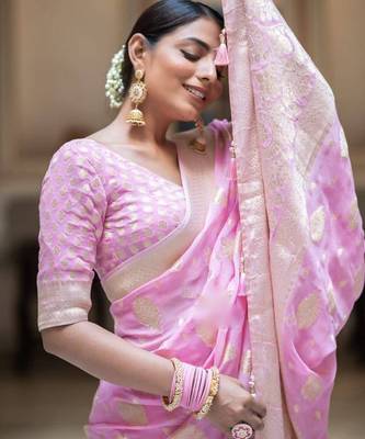 Pink silk blend jacuard work festival saree with unstitched blouse piece 2