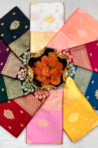 Rani pink silk blend jacuard work festival saree with unstitched blouse piece