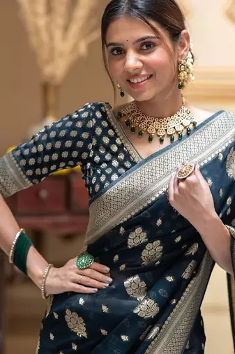 Turquoise silk blend jacuard work festival saree with unstitched blouse piece