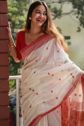 White red silk blend jacuard work festival saree with unstitched blouse piece