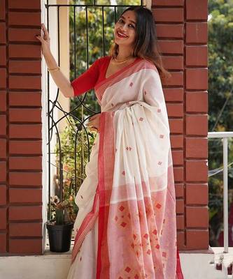 White red silk blend jacuard work festival saree with unstitched blouse piece 5