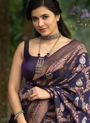 Blue silk blend jacuard work festival saree with unstitched blouse piece 2