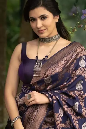 Blue silk blend jacuard work festival saree with unstitched blouse piece