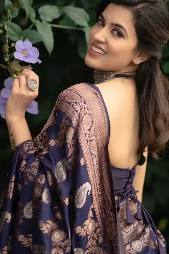 Blue silk blend jacuard work festival saree with unstitched blouse piece