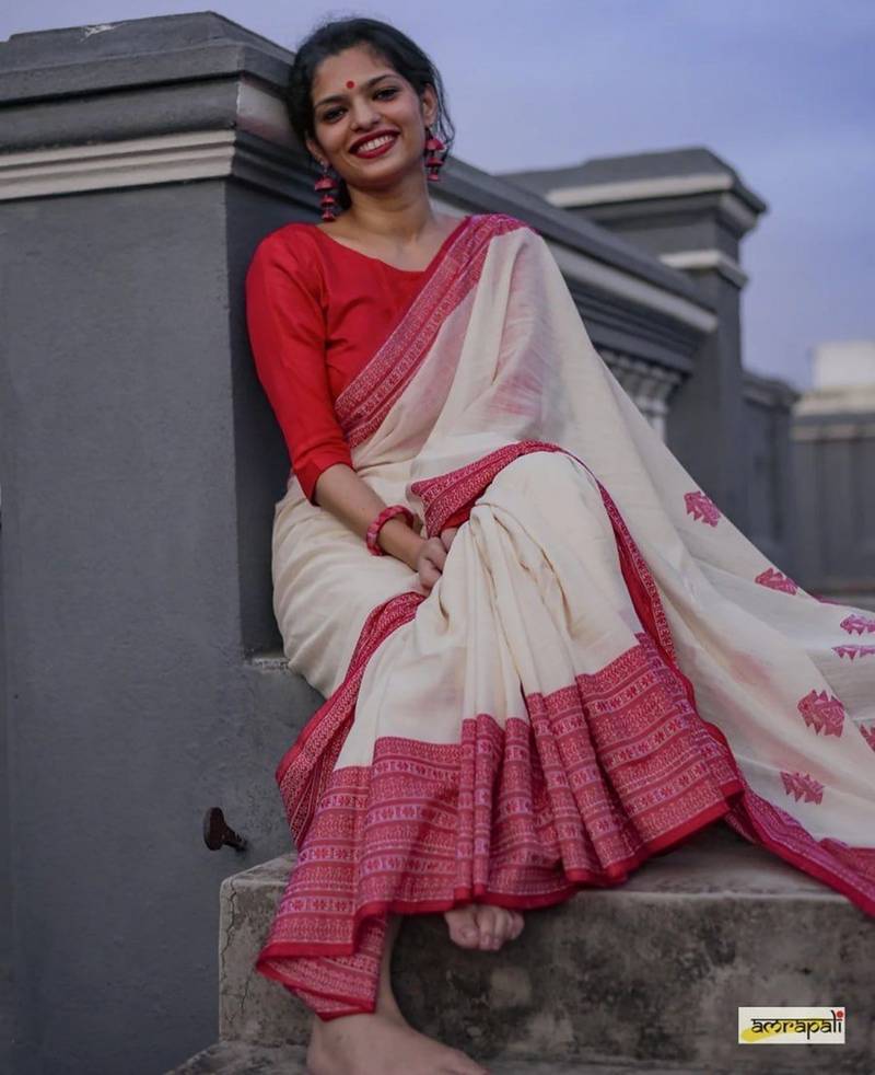 White red linen jacuard work festival saree with unstitched blouse piece