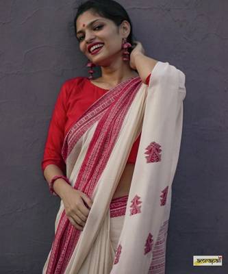 White red linen jacuard work festival saree with unstitched blouse piece 4