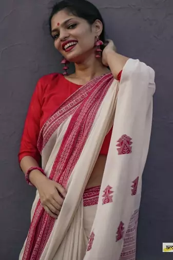 White red linen jacuard work festival saree with unstitched blouse piece
