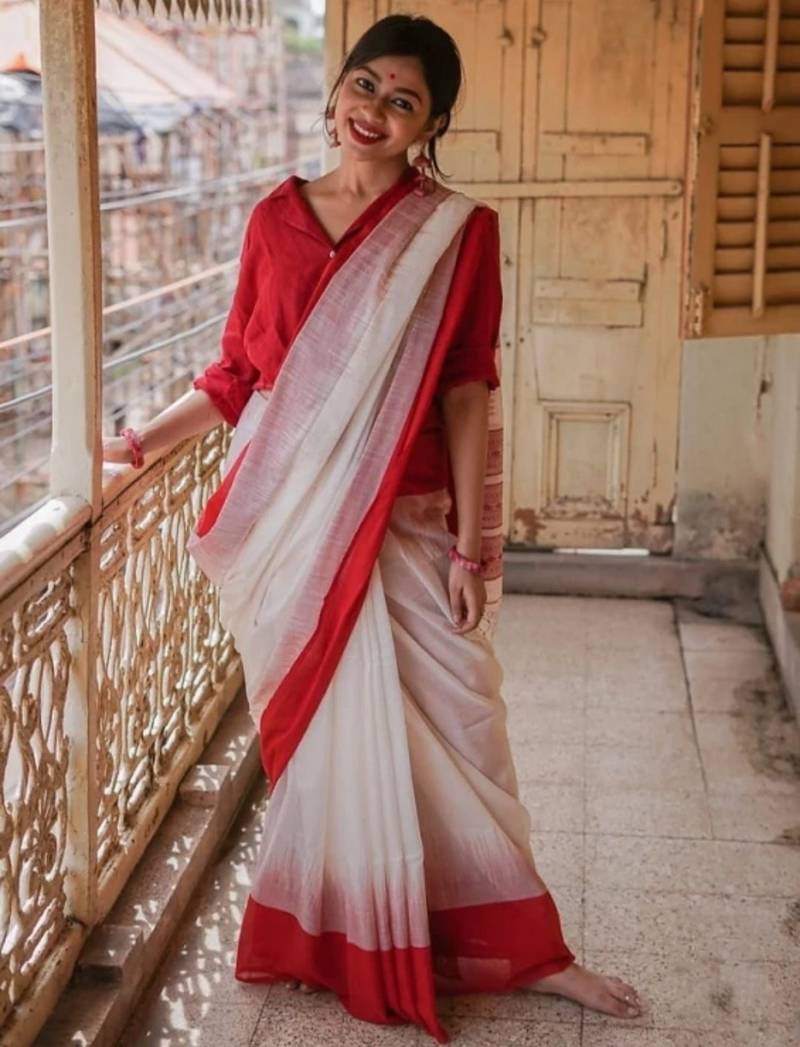 White red linen jacuard work festival saree with unstitched blouse piece
