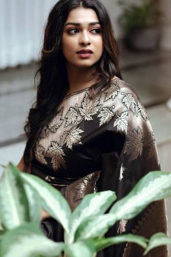 Black silk blend jacuard work festival saree with unstitched blouse piece
