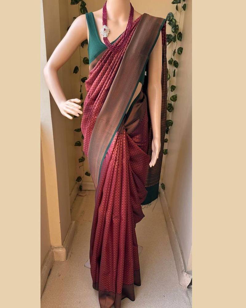 Maroon green silk blend jacuard work festival saree with unstitched blouse piece