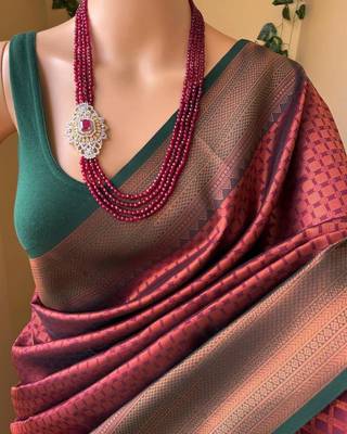 Maroon green silk blend jacuard work festival saree with unstitched blouse piece 2