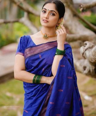Royal blue silk blend jacuard work festival saree with unstitched blouse piece 4
