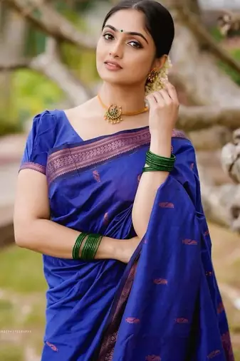 Royal blue silk blend jacuard work festival saree with unstitched blouse piece