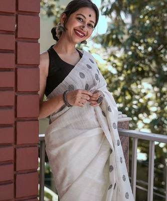 White black linen jacuard work festival saree with unstitched blouse piece 3