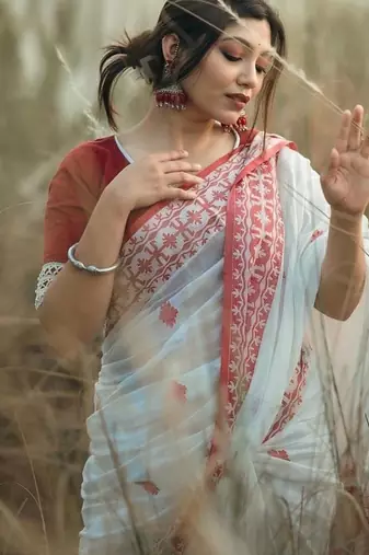 White red linen jacuard work festival saree with unstitched blouse piece