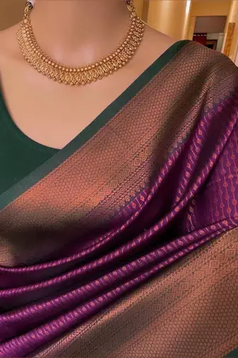 Wine green silk blend jacuard work festival saree with unstitched blouse piece
