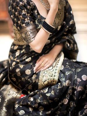 Black silk blend jacuard work festival saree with unstitched blouse piece 2