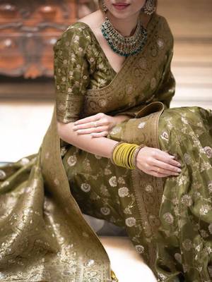 Mehendi silk blend jacuard work festival saree with unstitched blouse piece 2