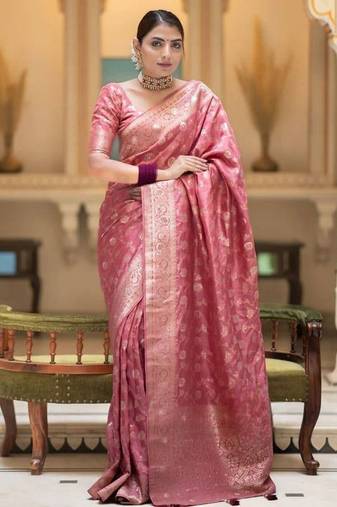 Peach silk blend jacuard work festival saree with unstitched blouse piece