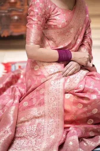 Peach silk blend jacuard work festival saree with unstitched blouse piece