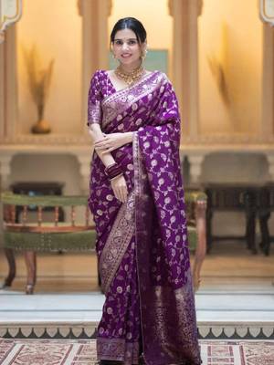 Purple silk blend jacuard work festival saree with unstitched blouse piece 1