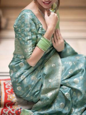 Sea green silk blend jacuard work festival saree with unstitched blouse piece 2
