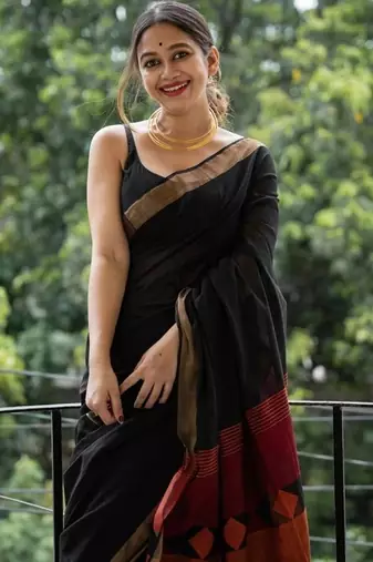 Black linen jacuard work festival saree with unstitched blouse piece