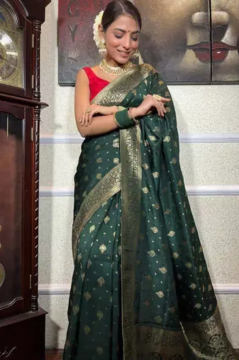 Green silk blend jacuard work festival saree with unstitched blouse piece