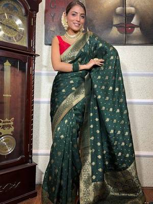 Green silk blend jacuard work festival saree with unstitched blouse piece 2