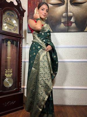 Green silk blend jacuard work festival saree with unstitched blouse piece 3