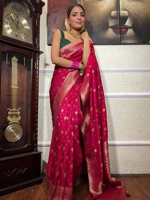 Pink silk blend jacuard work festival saree with unstitched blouse piece 2